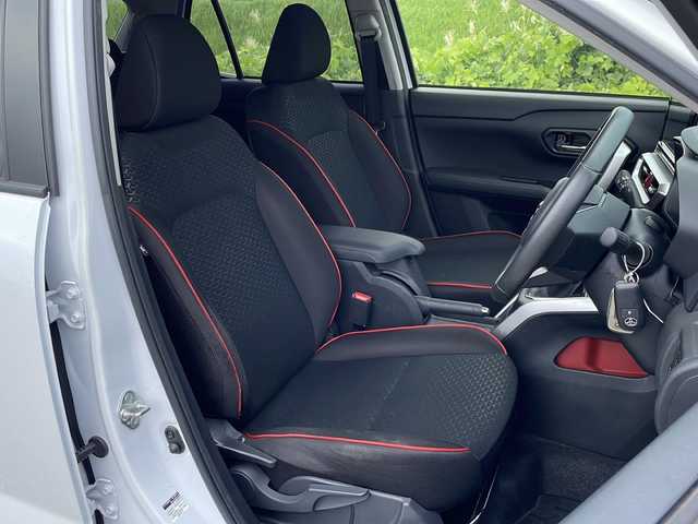 トヨタ ライズ Z 新潟県 2020(令2)年 5.7万km シャイニングホワイトパール 4WD/純正9インチSDナビ(NSZT-Y68T)/CD/DVD/BT/フルセグテレビ/全方位カメラ/ETC/衝突被害軽減ブレーキ/レーンキープアシスト/レーダークルーズコントロール/シートヒーター /MTモード付きAT/ステアリングスイッチ/コーナーセンサー/スマートキー/プッシュスタート/LEDヘッドライト/オートライト/オートハイビーム/フォグランプ/純正17インチアルミホイール