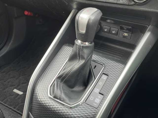 トヨタ ライズ Z 新潟県 2020(令2)年 5.7万km シャイニングホワイトパール 4WD/純正9インチSDナビ(NSZT-Y68T)/CD/DVD/BT/フルセグテレビ/全方位カメラ/ETC/衝突被害軽減ブレーキ/レーンキープアシスト/レーダークルーズコントロール/シートヒーター /MTモード付きAT/ステアリングスイッチ/コーナーセンサー/スマートキー/プッシュスタート/LEDヘッドライト/オートライト/オートハイビーム/フォグランプ/純正17インチアルミホイール