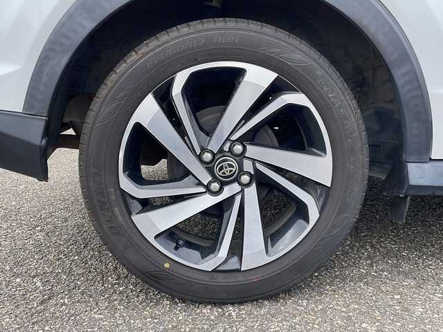 トヨタ ライズ Z 新潟県 2020(令2)年 5.7万km シャイニングホワイトパール 4WD/純正9インチSDナビ(NSZT-Y68T)/CD/DVD/BT/フルセグテレビ/全方位カメラ/ETC/衝突被害軽減ブレーキ/レーンキープアシスト/レーダークルーズコントロール/シートヒーター /MTモード付きAT/ステアリングスイッチ/コーナーセンサー/スマートキー/プッシュスタート/LEDヘッドライト/オートライト/オートハイビーム/フォグランプ/純正17インチアルミホイール