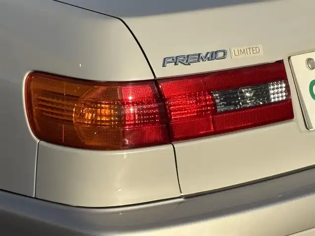 トヨタ コロナ プレミオ LTD 岩手県 2001(平13)年 0.2万km クリスタルシルバーパールM 禁煙車/実走行1/962km（登録時）/記録簿多数/純正オーディオ/電動格納ミラー/取扱説明書/保証書