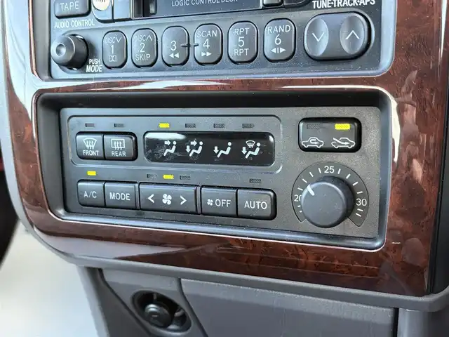 トヨタ コロナ プレミオ LTD 岩手県 2001(平13)年 0.2万km クリスタルシルバーパールM 禁煙車/実走行1/962km（登録時）/記録簿多数/純正オーディオ/電動格納ミラー/取扱説明書/保証書