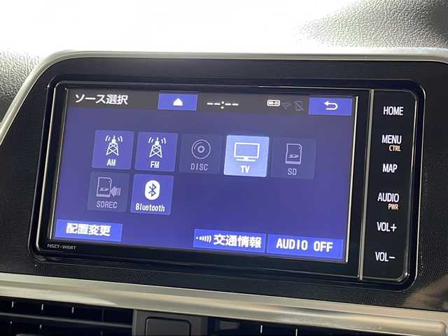 トヨタ シエンタ ハイブリッド G 沖縄県 2019(平31)年 1.7万km ホワイトパールクリスタルシャイン 禁煙車/県外仕入れ/7人乗り/純正7インチナビ/【CD/DVD/フルセグTV/BT】/バックカメラ/ETC/前後ドライブレコーダー/ステアリングリモコン/ステアリングヒーター/ヘッドアップディスプレイ/トヨタセーフティセンス/→プリクラッシュセーフティ/→前後コーナーセンサー/→レーンキープアシスト/→オートマチックハイビーム/オートライト/スマートキー