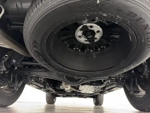 トヨタ ランドクルーザー ２５０ ZX 三重県 2024(令6)年 0.6万km アバンギャルドブロンズメタリック ディーゼル・ターボ/パートタイム4WD/MTモード付フロア8AT/12.3インチナビ/（AM/FM/TV/Bluetooth/USB/iPod/CarPlay/AndroidAuto/Miracast）/パノラミックビューモニター/JBLプレミアムサウンドシステム（14スピーカー）/モデリスタ シグネチャーイルミブレード＆オーバーフェンダー/ドライブレコーダー前後/ETC2.0/Toyota Safety Sense/●PCS/●緊急時操舵支援＋FCTA：フロントクロストラフィックアラート＋LCA：レーンチェンジアシスト/●LTA/●AHS/●全車速追従機能付レーダークルコン/●RSA：ロードサインアシスト/●PDA：プロアクティブドライビングアシスト/・BSM：ブラインドスポットモニター＋SEA：安心降車アシスト＋AVSP：周辺車両接近時サポート（録画機能）/・ドライバーモニター/・PKSB/・トヨタチームメイト（アドバンストドライブ：渋滞時支援）/装備/・寒冷地仕様/・ムーンルーフ/・デジタルインナーミラー/・茶革シート/・冷暖シート（D/N/2nd）＋ステアリングヒーター/・ハンズフリーパワーバックドア/・カラーHUD/・左右＆後席独立オートエアコン/・パワーシート（Dメモリー付8way/N4way）/など