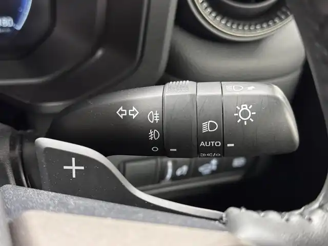 トヨタ ランドクルーザー ２５０ ZX 三重県 2024(令6)年 0.6万km アバンギャルドブロンズメタリック ディーゼル・ターボ/パートタイム4WD/MTモード付フロア8AT/12.3インチナビ/（AM/FM/TV/Bluetooth/USB/iPod/CarPlay/AndroidAuto/Miracast）/パノラミックビューモニター/JBLプレミアムサウンドシステム（14スピーカー）/モデリスタ シグネチャーイルミブレード＆オーバーフェンダー/ドライブレコーダー前後/ETC2.0/Toyota Safety Sense/●PCS/●緊急時操舵支援＋FCTA：フロントクロストラフィックアラート＋LCA：レーンチェンジアシスト/●LTA/●AHS/●全車速追従機能付レーダークルコン/●RSA：ロードサインアシスト/●PDA：プロアクティブドライビングアシスト/・BSM：ブラインドスポットモニター＋SEA：安心降車アシスト＋AVSP：周辺車両接近時サポート（録画機能）/・ドライバーモニター/・PKSB/・トヨタチームメイト（アドバンストドライブ：渋滞時支援）/装備/・寒冷地仕様/・ムーンルーフ/・デジタルインナーミラー/・茶革シート/・冷暖シート（D/N/2nd）＋ステアリングヒーター/・ハンズフリーパワーバックドア/・カラーHUD/・左右＆後席独立オートエアコン/・パワーシート（Dメモリー付8way/N4way）/など