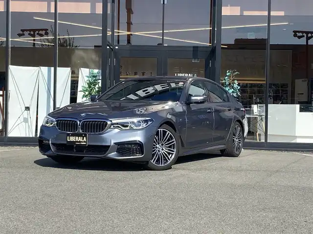 ＢＭＷ ５２３ｄ Mスポーツ 福岡県 2019(平31)年 7.9万km シルバー ・サンルーフ/・アクティブクルーズコントロール/・純正ナビ／ＵＳＢ／Ｂｌｕｅｔｏｏｔｈ/carplay/・全方位カメラ/・ハーフレザーシート/シートヒーター/エアシート/・フルセグ/・純正19AW/・LEDライト/・ディスプレイキー/・インテリジェントセーフティ