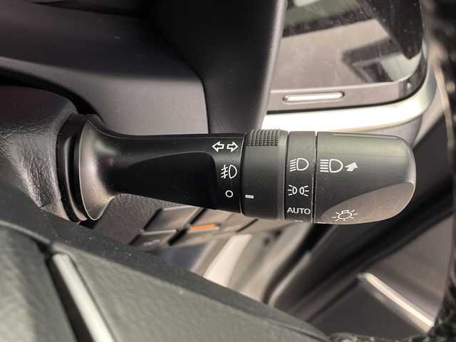 トヨタ ヴェルファイア Z Gエディション 鹿児島県 2020(令2)年 1.6万km パール 純正9インチナビゲーション/CD/DVD/SD/フルセグ/Bluetooth/デジタルインナーミラー/ローダウン/社外21インチアルミホイール/D/Nパワーシート/D/Nシートヒーター/D/Nベンチレーション/両側ぱわースライドドア/オットマン/モデリスタエアロ/ETC/純正フリップダウンモニター/LEDヘッドライト/ ブラインドスポットモニター/レーダークルーズコントロール/ビルトインETC