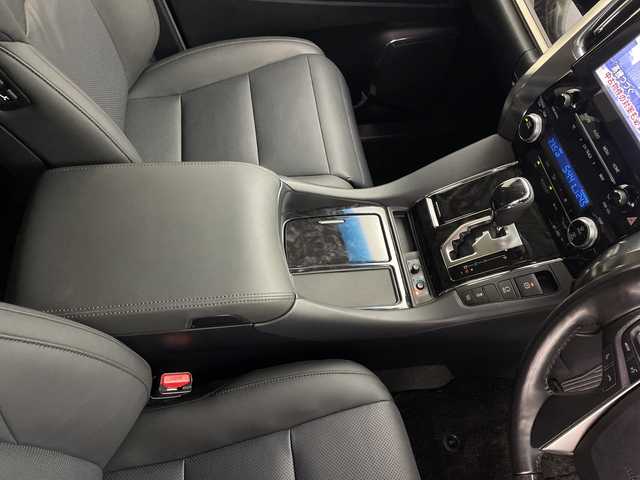 トヨタ ヴェルファイア Z Gエディション 鹿児島県 2020(令2)年 1.6万km パール 純正9インチナビゲーション/CD/DVD/SD/フルセグ/Bluetooth/デジタルインナーミラー/ローダウン/社外21インチアルミホイール/D/Nパワーシート/D/Nシートヒーター/D/Nベンチレーション/両側ぱわースライドドア/オットマン/モデリスタエアロ/ETC/純正フリップダウンモニター/LEDヘッドライト/ ブラインドスポットモニター/レーダークルーズコントロール/ビルトインETC