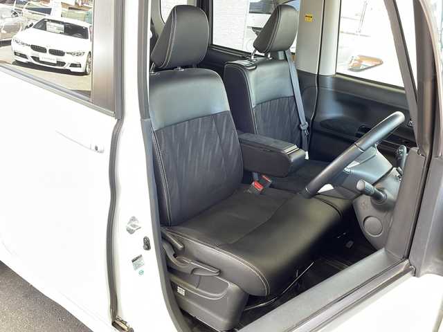 ダイハツ タント カスタム RS トップED SA Ⅲ 愛媛県 2017(平29)年 9.8万km パールホワイトⅢ 純正メモリナビ/（CD/DVD/SD/USB/BT/フルセグTV）/スマートキー/プッシュスタート/スマートアシスト３/バックカメラ/運転席シートヒーター/ハーフレザーシート/両側パワースライドドア/前方ドライブレコーダー/電動核のミラー/ステアリングスイッチ/レザーステアリング