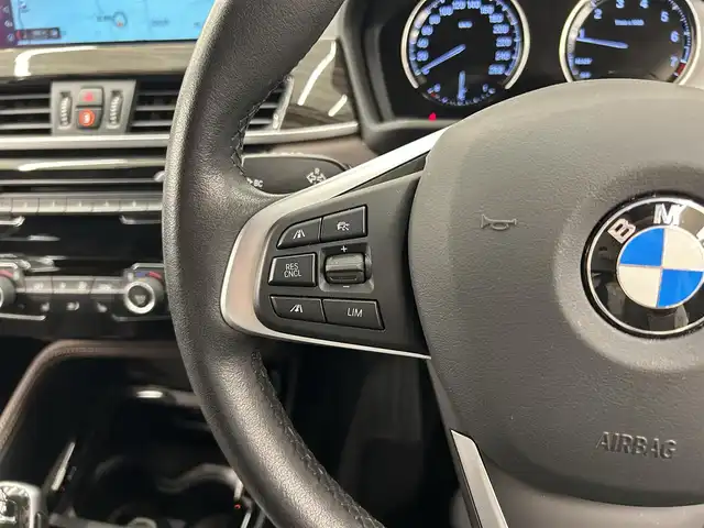 ＢＭＷ Ｘ１ xDrive 20i Xライン 岡山県 2018(平30)年 0.6万km ミネラルホワイト アドバンスドアクティブセーフティパッケージ/コンフォートアクセス/ACC/HUD/オートマチックテールゲート/ブラウンレザーシート/シートヒーター/電動シート/純正ナビ/Bカメラ