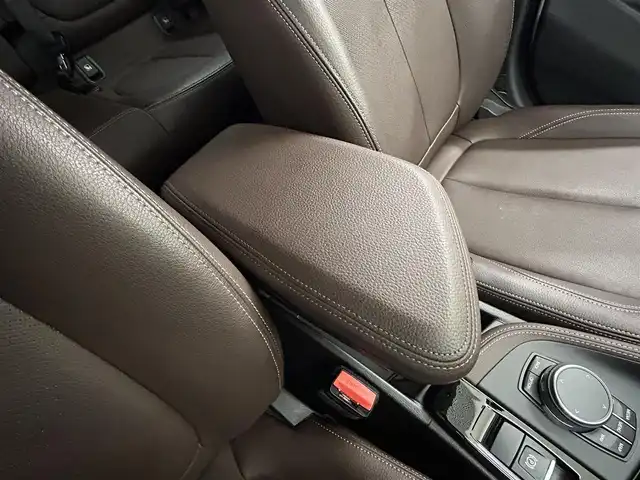 ＢＭＷ Ｘ１ xDrive 20i Xライン 岡山県 2018(平30)年 0.6万km ミネラルホワイト アドバンスドアクティブセーフティパッケージ/コンフォートアクセス/ACC/HUD/オートマチックテールゲート/ブラウンレザーシート/シートヒーター/電動シート/純正ナビ/Bカメラ