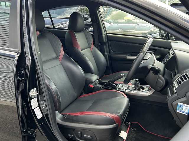 スバル ＷＲＸ ＳＴＩ STI 大阪府 2014(平26)年 6.3万km クリスタルブラックシリカ アプライドA型/ターボ　４ＷＤ　社外ナビ　ＣＤ　ＤＶＤ　ＢＴ　フルセグＴＶ　バックカメラ　　ドラレコ　　革シート　前席シートヒーター　　前席パワーシート　　オートライト　ＥＴＣ　スマートキー