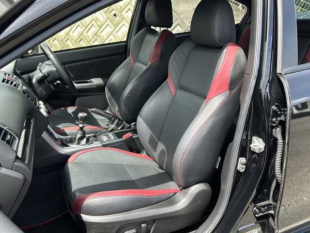 スバル ＷＲＸ ＳＴＩ STI 大阪府 2014(平26)年 6.3万km クリスタルブラックシリカ アプライドA型/ターボ　４ＷＤ　社外ナビ　ＣＤ　ＤＶＤ　ＢＴ　フルセグＴＶ　バックカメラ　　ドラレコ　　革シート　前席シートヒーター　　前席パワーシート　　オートライト　ＥＴＣ　スマートキー