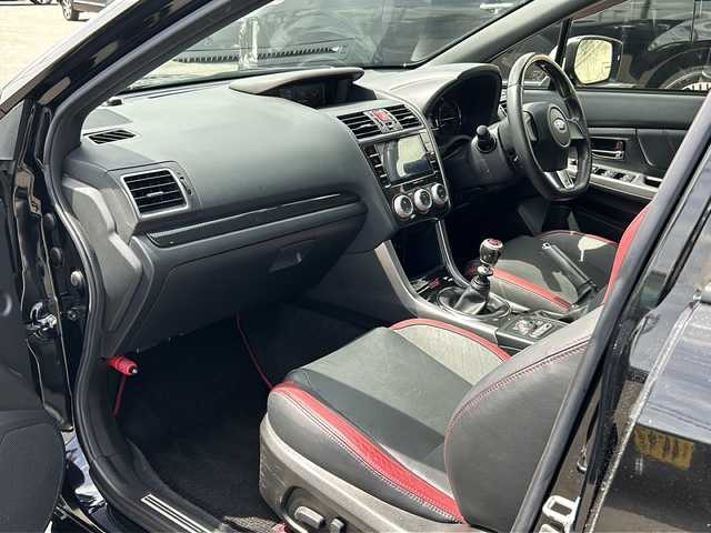 スバル ＷＲＸ ＳＴＩ STI 大阪府 2014(平26)年 6.3万km クリスタルブラックシリカ アプライドA型/ターボ　４ＷＤ　社外ナビ　ＣＤ　ＤＶＤ　ＢＴ　フルセグＴＶ　バックカメラ　　ドラレコ　　革シート　前席シートヒーター　　前席パワーシート　　オートライト　ＥＴＣ　スマートキー