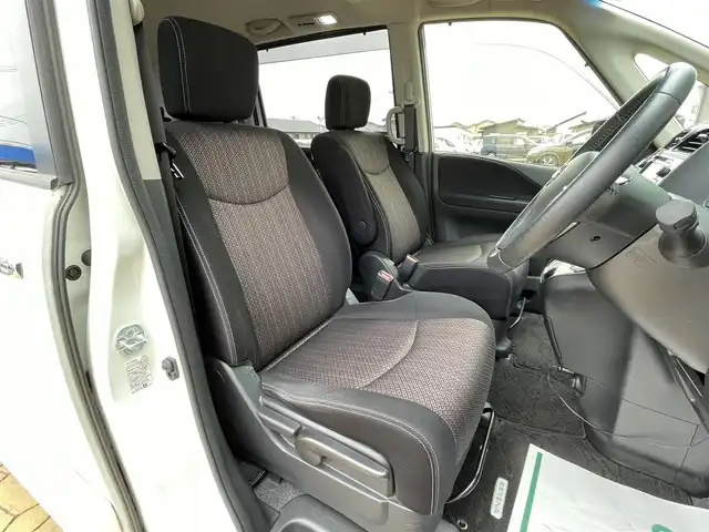 日産 セレナ HWS S HV Vセレ +Sefty Aセーフ 宮崎県 2014(平26)年 8.9万km ブリリアントホワイトパール 純正ナビ/メモリナビ/フルセグテレビ/バックカメラ/全周囲カメラ/フリップダウンモニター/アイドリングストップ/クルーズコントロール/プッシュスタート/両側パワースライドドア/ETC/100V電源/純正16インチアルミ
