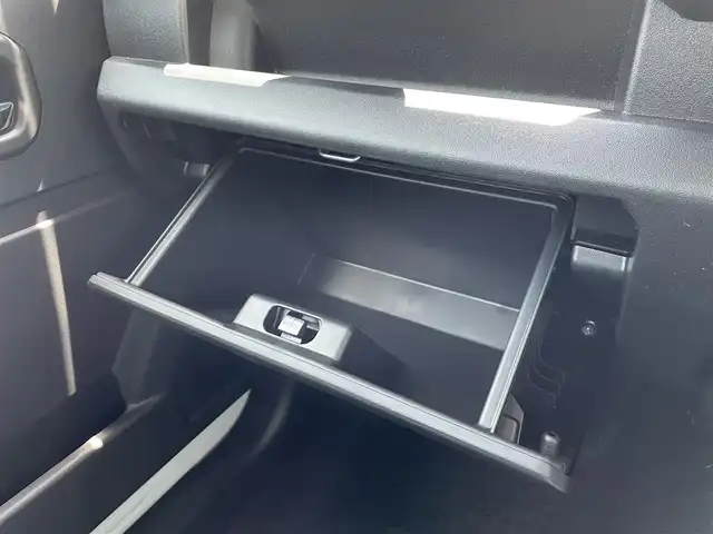 スズキ ジムニー XC 佐賀県 2025(令7)年 0.1万km未満 ピュアホワイトP ワンオーナー/パートタイム４WD/クルーズコントロール/車線逸脱警報システム/衝突被害軽減ブレーキ/クリアランスソナー/D＋N席シートヒーター/ミラーヒーター/ステアリングリモコン/オートマチックハイビーム/ウィンカーミラー/純正16インチアルミホイール/純正LEDヘッドライト/純正フォグライト/新車保証書/取扱説明書/スペアキー１本