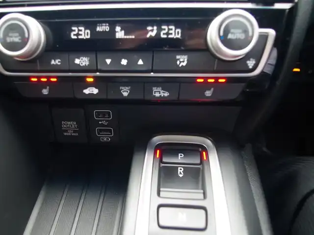 ホンダ インサイト EX 埼玉県 2020(令2)年 8.7万km クリスタルブラックパール 純正ディスプレイオーディオ/ホンダセンシング/　衝突軽減ブレーキ/　誤発進抑制機能/　後方誤発進抑制機能/　先行車発進お知らせ機能/　オートハイビーム/　パーキングセンサーシステム/ブラインドスポットモニター/アダクティブクルーズコントロール/ETC2.0/フルセグ/パワーシート/シートヒーター/ドライブレコーダー/バックカメラ/パドルシフト