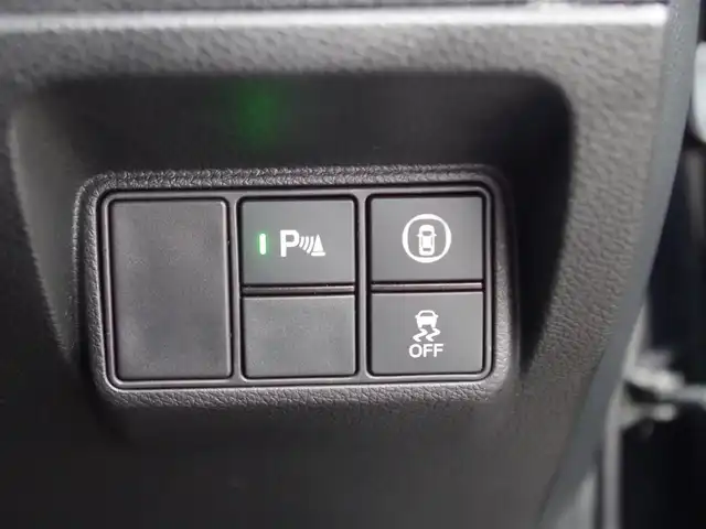 ホンダ インサイト EX 埼玉県 2020(令2)年 8.7万km クリスタルブラックパール 純正ディスプレイオーディオ/ホンダセンシング/　衝突軽減ブレーキ/　誤発進抑制機能/　後方誤発進抑制機能/　先行車発進お知らせ機能/　オートハイビーム/　パーキングセンサーシステム/ブラインドスポットモニター/アダクティブクルーズコントロール/ETC2.0/フルセグ/パワーシート/シートヒーター/ドライブレコーダー/バックカメラ/パドルシフト