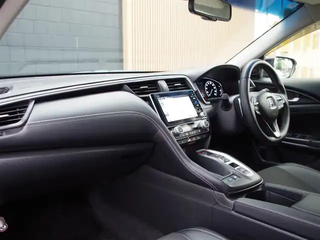 ホンダ インサイト EX 埼玉県 2020(令2)年 8.7万km クリスタルブラックパール 純正ディスプレイオーディオ/ホンダセンシング/　衝突軽減ブレーキ/　誤発進抑制機能/　後方誤発進抑制機能/　先行車発進お知らせ機能/　オートハイビーム/　パーキングセンサーシステム/ブラインドスポットモニター/アダクティブクルーズコントロール/ETC2.0/フルセグ/パワーシート/シートヒーター/ドライブレコーダー/バックカメラ/パドルシフト