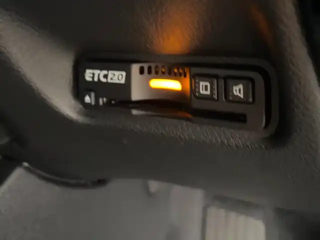 ホンダ インサイト EX 埼玉県 2020(令2)年 8.7万km クリスタルブラックパール 純正ディスプレイオーディオ/ホンダセンシング/　衝突軽減ブレーキ/　誤発進抑制機能/　後方誤発進抑制機能/　先行車発進お知らせ機能/　オートハイビーム/　パーキングセンサーシステム/ブラインドスポットモニター/アダクティブクルーズコントロール/ETC2.0/フルセグ/パワーシート/シートヒーター/ドライブレコーダー/バックカメラ/パドルシフト