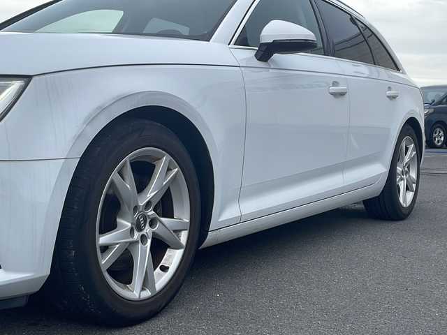 アウディ Ａ４ アバント2．0TFSIスポーツ 香川県 2018(平30)年 5.7万km パール 純正ナビ/バーチャルコクピット/バックカメラ/ＬＥＤヘッドライト/レーダークルーズ/コーナーセンサー/パワーバックドア/プッシュスタート/ＥＴＣ/パワーシート