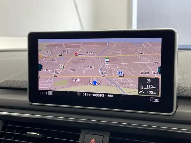 アウディ Ａ４ アバント 2.0TFSIクワトロスポーツ 滋賀県 2017(平29)年 5.5万km クォーツグレーM 純正7インチナビ/・TV・Bluetooth・CD・AUX/全方位カメラ/プレミアムサウンド(bang&olufsen)/パーキングセンサー/パーキングアシスト/クルーズコントロール/横滑り防止機能/前後ドライブレコーダー/ビルトインETC/パドルシフト/ステアリングスイッチ/電子パーキング機能/ブレーキホールド機能/GPSレシーバー
