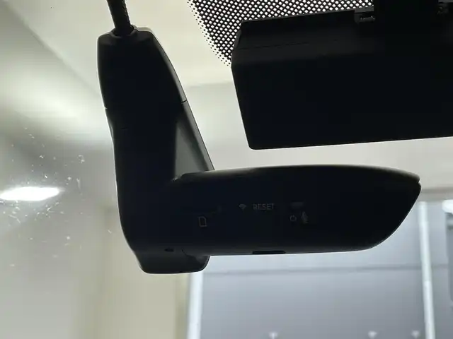 アウディ Ａ４ アバント 2.0TFSIクワトロスポーツ 滋賀県 2017(平29)年 5.5万km クォーツグレーM 純正7インチナビ/・TV・Bluetooth・CD・AUX/全方位カメラ/プレミアムサウンド(bang&olufsen)/パーキングセンサー/パーキングアシスト/クルーズコントロール/横滑り防止機能/前後ドライブレコーダー/ビルトインETC/パドルシフト/ステアリングスイッチ/電子パーキング機能/ブレーキホールド機能/GPSレシーバー