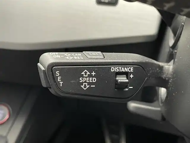 アウディ Ａ４ アバント 2.0TFSIクワトロスポーツ 滋賀県 2017(平29)年 5.5万km クォーツグレーM 純正7インチナビ/・TV・Bluetooth・CD・AUX/全方位カメラ/プレミアムサウンド(bang&olufsen)/パーキングセンサー/パーキングアシスト/クルーズコントロール/横滑り防止機能/前後ドライブレコーダー/ビルトインETC/パドルシフト/ステアリングスイッチ/電子パーキング機能/ブレーキホールド機能/GPSレシーバー