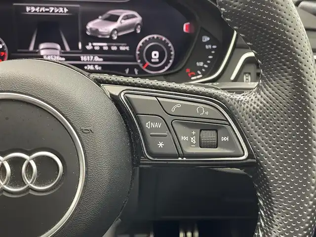 アウディ Ａ４ アバント 2.0TFSIクワトロスポーツ 滋賀県 2017(平29)年 5.5万km クォーツグレーM 純正7インチナビ/・TV・Bluetooth・CD・AUX/全方位カメラ/プレミアムサウンド(bang&olufsen)/パーキングセンサー/パーキングアシスト/クルーズコントロール/横滑り防止機能/前後ドライブレコーダー/ビルトインETC/パドルシフト/ステアリングスイッチ/電子パーキング機能/ブレーキホールド機能/GPSレシーバー