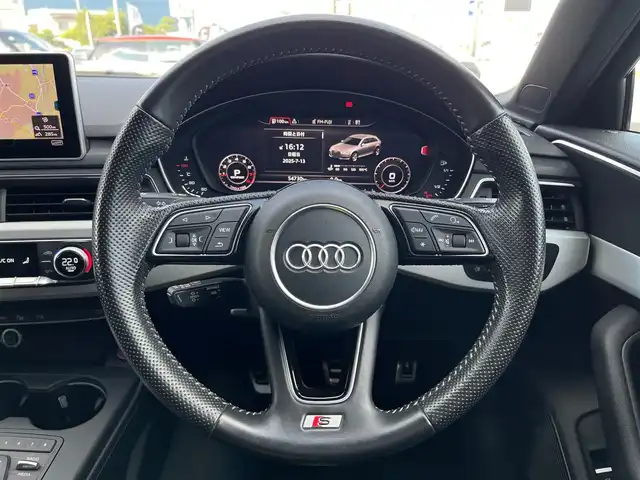 アウディ Ａ４ アバント 2.0TFSIクワトロスポーツ 山梨県 2017(平29)年 5.5万km クォーツグレーM Bang＆Olufsen /マトリクスLED /アシスタンス/純正ＭＭＩナビ/全周囲カメラ/ＢＴ/フルセグ/ＣＤ/ＤＶＤ/バーチャルＣ/ＡＣＣ/ＢＳＡ/ＬＫＡ/Ａライト/Ａハイビーム/黒半革/シートＨ/Ｐシート/Ｐバックドア/前後ドラレコ/ＥＴＣ/保証書