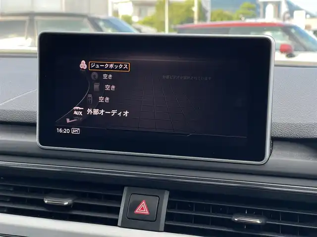 アウディ Ａ４ アバント 2.0TFSIクワトロスポーツ 山梨県 2017(平29)年 5.5万km クォーツグレーM Bang＆Olufsen /マトリクスLED /アシスタンス/純正ＭＭＩナビ/全周囲カメラ/ＢＴ/フルセグ/ＣＤ/ＤＶＤ/バーチャルＣ/ＡＣＣ/ＢＳＡ/ＬＫＡ/Ａライト/Ａハイビーム/黒半革/シートＨ/Ｐシート/Ｐバックドア/前後ドラレコ/ＥＴＣ/保証書