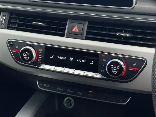 アウディ Ａ４ アバント 2.0TFSIクワトロスポーツ 山梨県 2017(平29)年 5.5万km クォーツグレーM Bang＆Olufsen /マトリクスLED /アシスタンス/純正ＭＭＩナビ/全周囲カメラ/ＢＴ/フルセグ/ＣＤ/ＤＶＤ/バーチャルＣ/ＡＣＣ/ＢＳＡ/ＬＫＡ/Ａライト/Ａハイビーム/黒半革/シートＨ/Ｐシート/Ｐバックドア/前後ドラレコ/ＥＴＣ/保証書