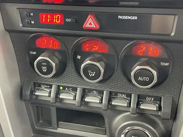 トヨタ ８６ GT 愛知県 2012(平24)年 6.3万km サテンホワイトパール 禁煙車/7インチナビ/（Bluetooth/CD/DV/フルセグTV) /【品番：CN-H510D】/ETC/純正17インチアルミホイール/横滑り防止装置/純正フロアマット/LEDヘッドライト/オートライト/フォグランプ/MTモード付AT/パドルシフト/スペアタイヤ【スタッドレスアルミホイール4本】/オートエアコン/パワーウインドウ