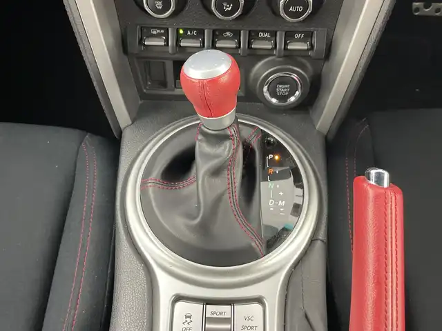 トヨタ ８６ GT 愛知県 2012(平24)年 6.3万km サテンホワイトパール 禁煙車/7インチナビ/（Bluetooth/CD/DV/フルセグTV) /【品番：CN-H510D】/ETC/純正17インチアルミホイール/横滑り防止装置/純正フロアマット/LEDヘッドライト/オートライト/フォグランプ/MTモード付AT/パドルシフト/スペアタイヤ【スタッドレスアルミホイール4本】/オートエアコン/パワーウインドウ