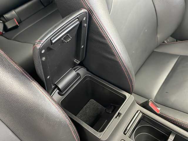 スバル インプレッサ ＷＲＸ STI A－Line 秋田県 2011(平23)年 8.3万km サテンホワイトパール 社外ナビ　フルセグＴＶ　スマートキー　　ＥＴＣ　プッシュスタート　純正フロアマット　運転席パワーシート　レザーシート　横滑り防止装置　ＬＥＤヘッドライト　フォグライト　ライトレベライザー　電格ミラー