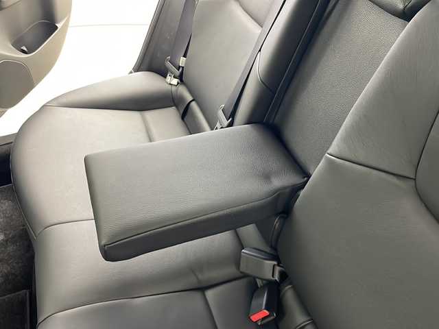 スバル インプレッサ ＷＲＸ STI A－Line 秋田県 2011(平23)年 8.3万km サテンホワイトパール 社外ナビ　フルセグＴＶ　スマートキー　　ＥＴＣ　プッシュスタート　純正フロアマット　運転席パワーシート　レザーシート　横滑り防止装置　ＬＥＤヘッドライト　フォグライト　ライトレベライザー　電格ミラー