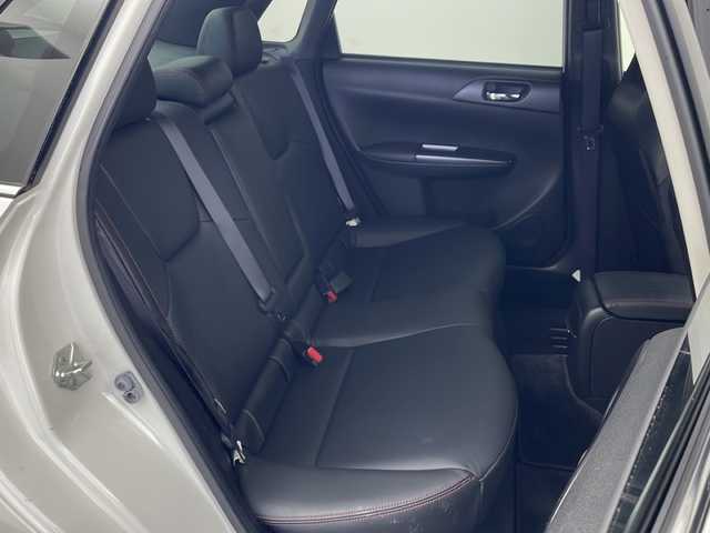 スバル インプレッサ ＷＲＸ STI A－Line 秋田県 2011(平23)年 8.3万km サテンホワイトパール 社外ナビ　フルセグＴＶ　スマートキー　　ＥＴＣ　プッシュスタート　純正フロアマット　運転席パワーシート　レザーシート　横滑り防止装置　ＬＥＤヘッドライト　フォグライト　ライトレベライザー　電格ミラー