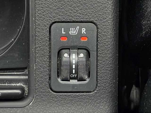スバル インプレッサ ＷＲＸ STI A－Line 秋田県 2011(平23)年 8.3万km サテンホワイトパール 社外ナビ　フルセグＴＶ　スマートキー　　ＥＴＣ　プッシュスタート　純正フロアマット　運転席パワーシート　レザーシート　横滑り防止装置　ＬＥＤヘッドライト　フォグライト　ライトレベライザー　電格ミラー