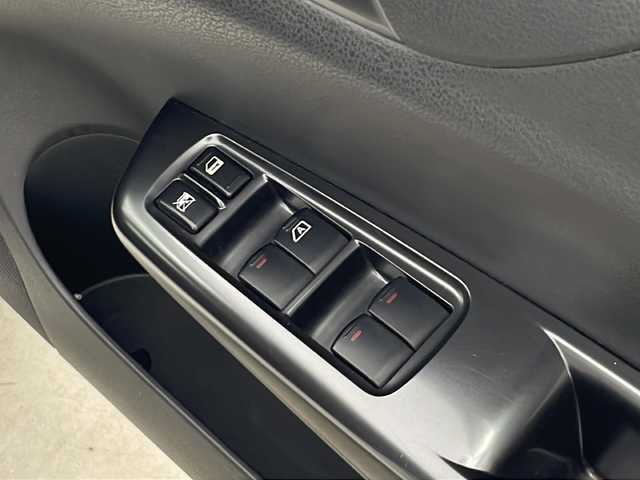 スバル インプレッサ ＷＲＸ STI A－Line 秋田県 2011(平23)年 8.3万km サテンホワイトパール 社外ナビ　フルセグＴＶ　スマートキー　　ＥＴＣ　プッシュスタート　純正フロアマット　運転席パワーシート　レザーシート　横滑り防止装置　ＬＥＤヘッドライト　フォグライト　ライトレベライザー　電格ミラー