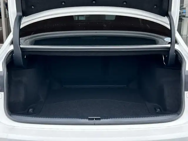 レクサス ＩＳ 250 Fスポーツ 富山県 2014(平26)年 10.3万km ホワイトノーヴァガラスフレーク 4WD/純正SDナビ/DVD/フルセグTV/Bluetooth/USB/バックカメラ/ビルトインETC2.0/前方ドライブレコーダー/レザーシート/前席パワーシート/前席シートヒーター/前席エアシート/横滑り防止機能/衝突軽減ブレーキ/純正18インチアルミホイール/スマートキー/パドルシフト/カーテンエアバッグ/レーダークルーズコントロール