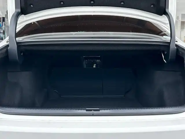 レクサス ＩＳ 250 Fスポーツ 富山県 2014(平26)年 10.3万km ホワイトノーヴァガラスフレーク 4WD/純正SDナビ/DVD/フルセグTV/Bluetooth/USB/バックカメラ/ビルトインETC2.0/前方ドライブレコーダー/レザーシート/前席パワーシート/前席シートヒーター/前席エアシート/横滑り防止機能/衝突軽減ブレーキ/純正18インチアルミホイール/スマートキー/パドルシフト/カーテンエアバッグ/レーダークルーズコントロール