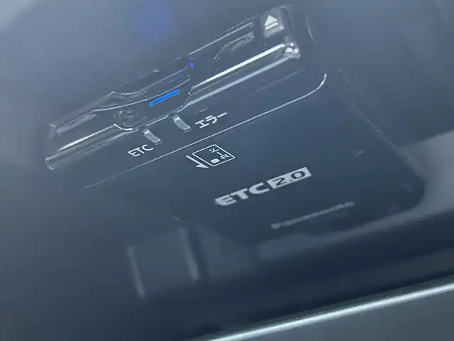 スバル インプレッサ スポーツ 2．0i－S アイサイト 大阪府 2017(平29)年 4.7万km アイスシルバーメタリック ワンオーナー/社外8インチSDナビ（Panasonic CN-LR820DFC)/BT/CD/DVD/フルセグTV/アイサイトver3/レーンキープアシスト/追従機能付きクルーズコントロール/ADB (アダプティブドライビングビーム）/プリクラッシュブレーキ/リヤビークルディティクション/アイサイト専用フロントドライブレコーダー/パドルシフト/パワーシートD/N席/ナノイー空気清浄機/歩行者保護エアバック/前後フォグランプ/純正フロアマット/純正18インチAW/LEDヘッドライト/スペアキー/ETC2.0