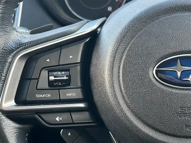 スバル インプレッサ スポーツ 2．0i－S アイサイト 大阪府 2017(平29)年 4.7万km アイスシルバーメタリック ワンオーナー/社外8インチSDナビ（Panasonic CN-LR820DFC)/BT/CD/DVD/フルセグTV/アイサイトver3/レーンキープアシスト/追従機能付きクルーズコントロール/ADB (アダプティブドライビングビーム）/プリクラッシュブレーキ/リヤビークルディティクション/アイサイト専用フロントドライブレコーダー/パドルシフト/パワーシートD/N席/ナノイー空気清浄機/歩行者保護エアバック/前後フォグランプ/純正フロアマット/純正18インチAW/LEDヘッドライト/スペアキー/ETC2.0