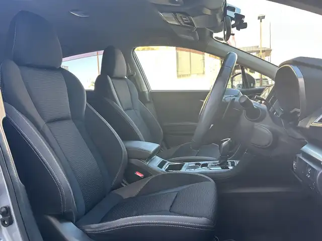 スバル インプレッサ スポーツ 2．0i－S アイサイト 大阪府 2017(平29)年 4.7万km アイスシルバーメタリック ワンオーナー/社外8インチSDナビ（Panasonic CN-LR820DFC)/BT/CD/DVD/フルセグTV/アイサイトver3/レーンキープアシスト/追従機能付きクルーズコントロール/ADB (アダプティブドライビングビーム）/プリクラッシュブレーキ/リヤビークルディティクション/アイサイト専用フロントドライブレコーダー/パドルシフト/パワーシートD/N席/ナノイー空気清浄機/歩行者保護エアバック/前後フォグランプ/純正フロアマット/純正18インチAW/LEDヘッドライト/スペアキー/ETC2.0