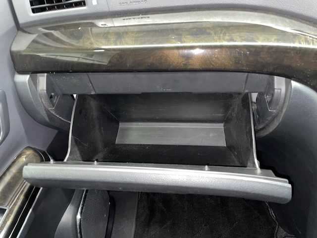 トヨタ アルファード 240S タイプゴールドⅡ 茨城県 2015(平27)年 8.4万km ホワイトパールクリスタルシャイン 純正ナビ　/-BT/TV/AM/FM/衝突軽減システム　/フリップダウンモニター　/両側パワースライドドア　/クルーズコントロール　/バックカメラ　/ＥＴＣ　/電動リアゲート　/プッシュスタート　/ハーフレザーシート　/アイドリングストップ