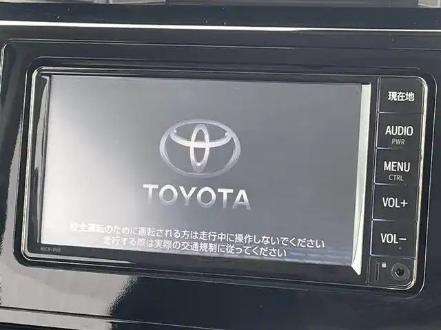 トヨタ ルーミー カスタムG 福岡県 2019(令1)年 4.4万km ブライトシルバーM スマートアシスト/衝突軽減/レーンアシスト/クリアランスソナー/クルーズコントロール/純正ナビ（ＮＳＣＮ－Ｗ６８）/ワンセグTV/CD/BT/AM/FM/AUX/全周囲カメラ/両側パワースライドドア/社外ＡＷ/ＬＥＤオートライト/オートハイビーム/フォグランプ/アイドリングストップ/スマートキー/プッシュスタート/ロールサンシェード