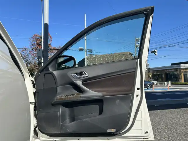 トヨタ マークＸ 250G 愛知県 2012(平24)年 4.2万km ホワイトパールクリスタルシャイン ワンオーナー/純正SDナビ(FM/AM/CD/DVD/BT/DS/フルセグ)/バックカメラ/パワーシート(D席)/ドライブレコーダー/HIDヘッドライト/フォグランプ/純正AW16インチ/電動格納ミラー/純正フロアマット/ETC/ドアバイザー/プッシュスタート/スマートキー・スペアキー１本/ステアリングリモコン/ABS/取扱説明書・保証書