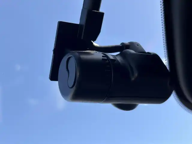 マツダ ＣＸ－６０ XD HV エクスクルーシブモダン 滋賀県 2022(令4)年 2万km ディープクリスタルブルーマイカ 純正12.3インチナビ/・Bluetooth/USB/フルセグ/BOSEプレミアムサウンド/全方位カメラ/前後ドライブレコーダー/ビルトインETC/ホワイトレザーシート/前席パワーシート/D席シートメモリー/全席シートヒーター/前席エアーシート/革巻きステアリング/ハンドルヒーター/ヘッドアップディスプレイ/パワーバックドア/ダウンヒルアシストコントロール/i・ACTIVSENSE/レーダークルコン/クルージング＆トラフィック・サポート/デイタイム・ランニング・ライト/アダプティブLEDヘッドライト/ハイビーム・コントロール・システム/アドバンスト・スマート・シティ・ブレーキ・サポート/AT誤発進抑制制御/スマート・シティ・ブレーキ・サポート/リア・クロス・トラフィック・アラート/車線逸脱警報システム/レーン・キープ・アシスト・システム/ブラインド・スポット・モニタリング/前側方接近車両検知/交通標識認識システム/電格ウィンカーミラー/プッシュスタート/スマートキー×２