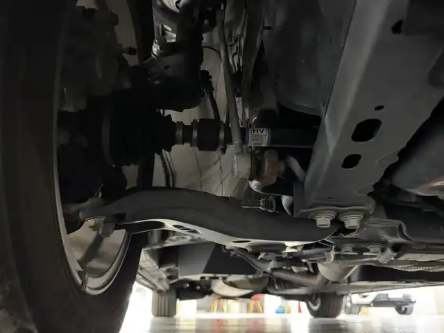 トヨタ アルファードハイブリット SR Cパッケージ 三重県 2020(令2)年 4万km ホワイトパールクリスタルシャイン ハイブリッド/E-Four（4WD）/MTモード付インパネCVT/JBLプレミアムサウンド*/純正10.5インチナビ/（FM/AM/CD/DVD/Blu-ray/SDREC/SD/USB/Bluetooth/VTR/HDMI/TV/AUX/Miracast/CarPlay/AndroidAuto）/13.3インチ 後席モニター*/パノラミックビューモニター*/モデリスタエアロ（F/S/R下）/両側パワースライドドア/ドライブレコーダー 前方/ビルトイン ETC2.0/Toyota Safety Sense/・PCS/・LTA/・【OP】BSM & RCTA*1/・パーキングサポートブレーキ（静止物・後方接近車両）/・アダプティブハイビームシステム/・レーダークルコン/・ロードサインアシスト/・インテリジェントパーキングアシスト*/など/装備/・ツインムーンルーフ*/・デジタルインナーミラー*1/・合皮シート/・パワーシート（D/N）/・エグゼクティブパワーシート（電動リクライニング＆オットマン）/・パワーバックドア/・シートヒーター、ベンチレーション（D/N）/・ステアリングヒーター/・左右＆後席独立オートエアコン/・おくだけ充電*/・3眼LEDヘッドランプ/・スマートキーx2/・保/取/ナビ取/など/*メーカーOP