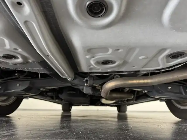 トヨタ アルファードハイブリット SR Cパッケージ 三重県 2020(令2)年 4万km ホワイトパールクリスタルシャイン ハイブリッド/E-Four（4WD）/MTモード付インパネCVT/JBLプレミアムサウンド*/純正10.5インチナビ/（FM/AM/CD/DVD/Blu-ray/SDREC/SD/USB/Bluetooth/VTR/HDMI/TV/AUX/Miracast/CarPlay/AndroidAuto）/13.3インチ 後席モニター*/パノラミックビューモニター*/モデリスタエアロ（F/S/R下）/両側パワースライドドア/ドライブレコーダー 前方/ビルトイン ETC2.0/Toyota Safety Sense/・PCS/・LTA/・【OP】BSM & RCTA*1/・パーキングサポートブレーキ（静止物・後方接近車両）/・アダプティブハイビームシステム/・レーダークルコン/・ロードサインアシスト/・インテリジェントパーキングアシスト*/など/装備/・ツインムーンルーフ*/・デジタルインナーミラー*1/・合皮シート/・パワーシート（D/N）/・エグゼクティブパワーシート（電動リクライニング＆オットマン）/・パワーバックドア/・シートヒーター、ベンチレーション（D/N）/・ステアリングヒーター/・左右＆後席独立オートエアコン/・おくだけ充電*/・3眼LEDヘッドランプ/・スマートキーx2/・保/取/ナビ取/など/*メーカーOP