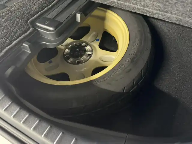 トヨタ アルファードハイブリット SR Cパッケージ 三重県 2020(令2)年 4万km ホワイトパールクリスタルシャイン ハイブリッド/E-Four（4WD）/MTモード付インパネCVT/JBLプレミアムサウンド*/純正10.5インチナビ/（FM/AM/CD/DVD/Blu-ray/SDREC/SD/USB/Bluetooth/VTR/HDMI/TV/AUX/Miracast/CarPlay/AndroidAuto）/13.3インチ 後席モニター*/パノラミックビューモニター*/モデリスタエアロ（F/S/R下）/両側パワースライドドア/ドライブレコーダー 前方/ビルトイン ETC2.0/Toyota Safety Sense/・PCS/・LTA/・【OP】BSM & RCTA*1/・パーキングサポートブレーキ（静止物・後方接近車両）/・アダプティブハイビームシステム/・レーダークルコン/・ロードサインアシスト/・インテリジェントパーキングアシスト*/など/装備/・ツインムーンルーフ*/・デジタルインナーミラー*1/・合皮シート/・パワーシート（D/N）/・エグゼクティブパワーシート（電動リクライニング＆オットマン）/・パワーバックドア/・シートヒーター、ベンチレーション（D/N）/・ステアリングヒーター/・左右＆後席独立オートエアコン/・おくだけ充電*/・3眼LEDヘッドランプ/・スマートキーx2/・保/取/ナビ取/など/*メーカーOP